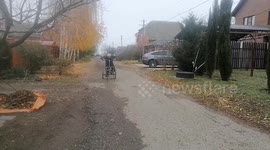 Man in Ukraine creates unique hybrid bike with wheels and walking mechanical legs