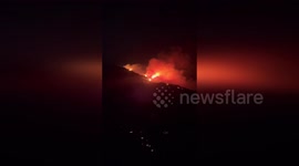 Franklin Fire rages across Puerco Canyon in Malibu