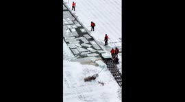 Ice collection season starts in Harbin, China