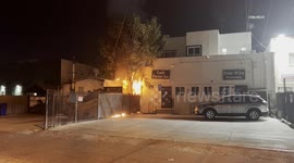 US, Los Angeles: Sherman Oaks Tree Fire Spreads To Building