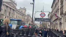UK: Tractors fill the streets of London during farmers' protest