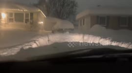 US: Lake-Effect Snow Hits Western New York 13