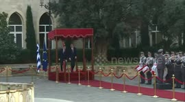 Greek, Lebanese PMs meet on ties
