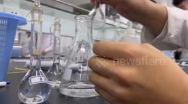 Dynamic color shifts of the iodine clock reaction captured in China