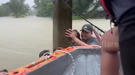 Residents stranded in floods rescued in southern Thailand