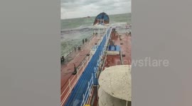 State of emergency declared in Russian town after massive oil spill from wrecked tankers reaches shore