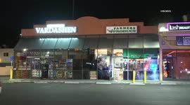 US, Los Angeles: Valley Glen Window Smash Robbery