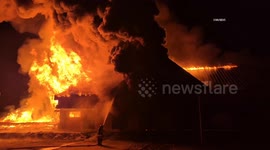 US, Bakersfield: Lamont 2nd Alarm Structure Fire