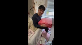 Man Astonished At Gaming Gift
