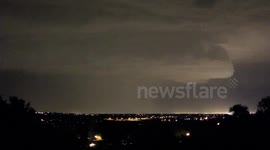 100 Lightning Strikes in 100 Seconds