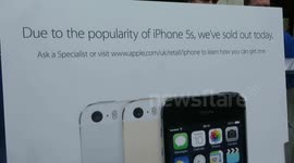 iPhone 5 Sells Out