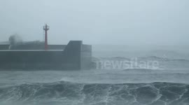 2013.09.21 Typhoon Usagi coming. Fu-gang harbor, Taitung.