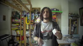 SKILL 22 (rubicks cube+classic juggling trick over the cube simultaneously)