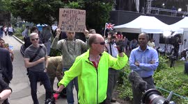 Pro Europe Bystander makes his voice heard on street