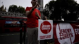 'Thousands' gather to show support to Jeremy Corbyn