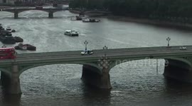 Westminster Bridge closed because of 'suspicious vehicle'