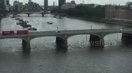Westminster Bridge closed because of 'suspicious vehicle'