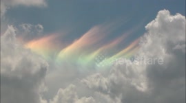 'Breathtaking' footage of iridescent clouds