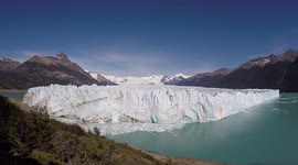 Perito Moreno Glacier Rupturing