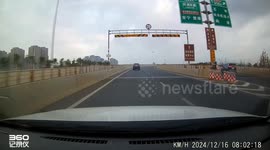 Car loses control and crashes into wall due to overspeeding in Yunnan, China