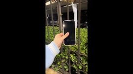 Ingenious Phone Hack with Hair Tie Went Viral in Henan, China