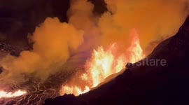 US: Kilauea Eruption Erupts With Lava Fountains Soaring 260 Feet
