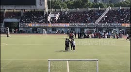 China: Romantic Sence in a Relay Race