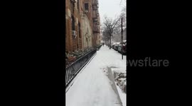 US: New York City Wakes Up To White Christmas Eve 3