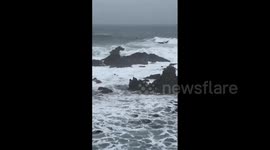 US: Large Waves Batter California Coast
