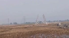 Transmission tower collapses killing three workers in India
