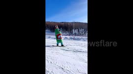 Beer Bottle on Skis? Creative Costume Turns Heads on Xinjiang Slopes!