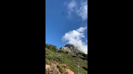 Emergency chopper’s swift response to Table Mountain fire in Cape Town, South Africa