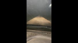 Driver alerts farmer after corn spills from tricycle in Hebei, China