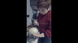 Mother cracks giant egg, causing explosion in Sichuan, China