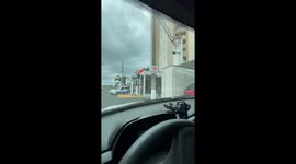 Inflated Santa moves hilariously on store roof in São Paulo