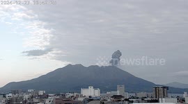 Japan: Sakurajima Eruption Sends Plume Soaring 2200 Meters Above Crater