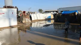 Gaza Strip: Heavy rain worsens misery of displaced Palestinians in Gaza