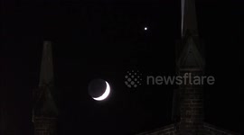 Stunning conjunction of Venus and the Moon above Kent, UK