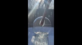 Frozen bubble 2. Amazing bubble freezing in real time