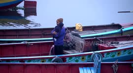 Bangladesh shivers as temperatures dip