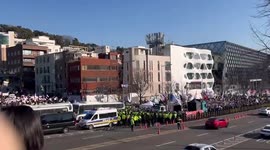 South Korea: Supporters And Opponents Rally As Impeached President Yoon Faces Arrest 2
