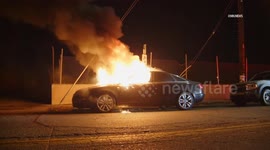 US, Los Angeles: Oxnard Suspected Arson Auto Fire
