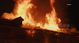 US, Bakersfield: Bakersfield Blaze Erupts at Former Car Wash