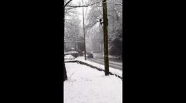 Heavy snow continues to fall in Macclesfield as big winter freeze continues