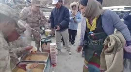 Food offered to quake-affected people in China's Xizang