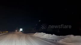 US: Hazardous Road Conditions and Snowfall Lead to Travel Delays in Cottonwood Canyons