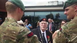 UK: D-Day Veterans Share Stories with School Children Ahead of 80th Anniversary