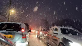 Video 2/2 Very Heavy Snow falling in Battle area East Sussex during Wednesday’s evening rush