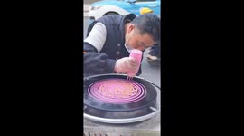 Artistic colorful pancakes amaze in China