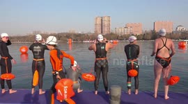 Athletes worldwide gather for winter swimming challenge in E China